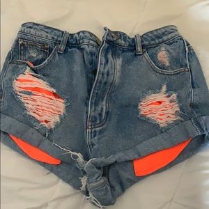 JEAN SHORTS ORANGE POCKETS